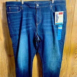 Levi Women’s Plus Jeans